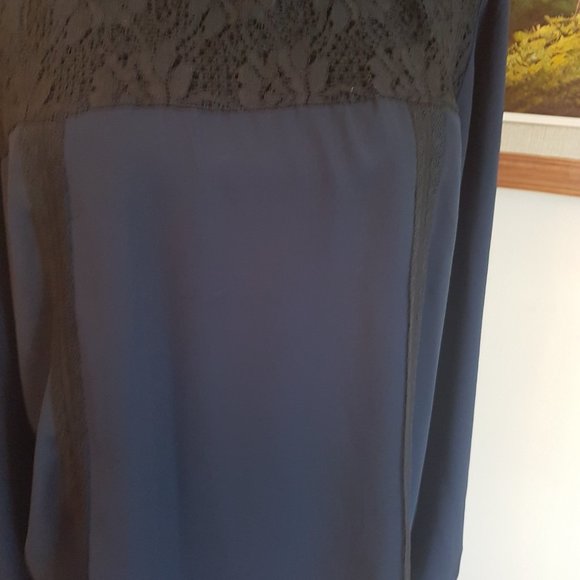 Blouse, Dark navy with a lace motif - Picture 8 of 11